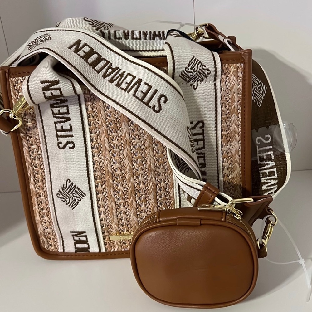 Steve Madden Bwebber crossbody bag - Picture 4 of 16